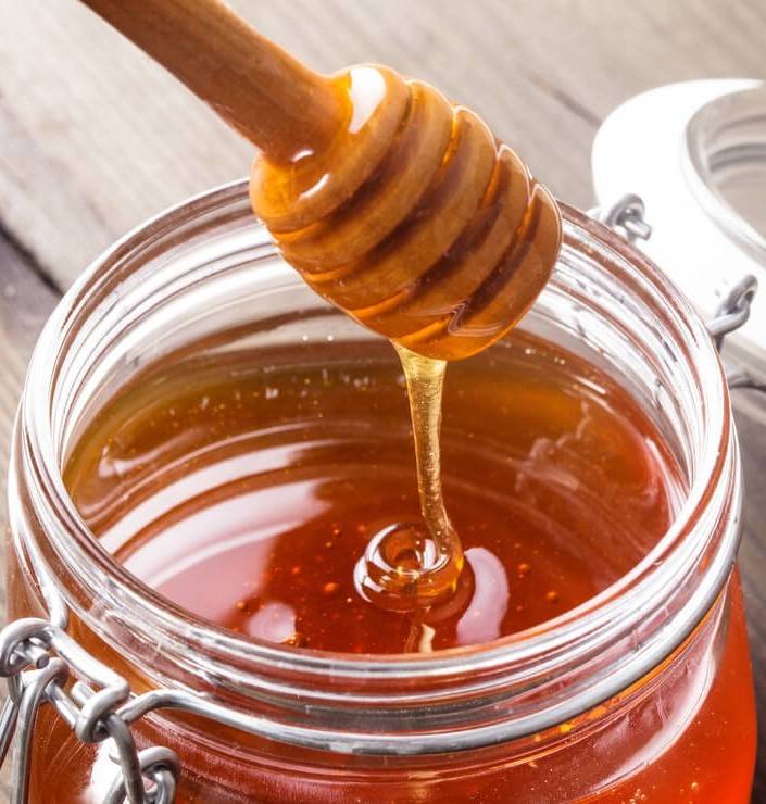 Почему быстро густеет свежий натуральный мед, какой должна быть консистенция продукта в норме?