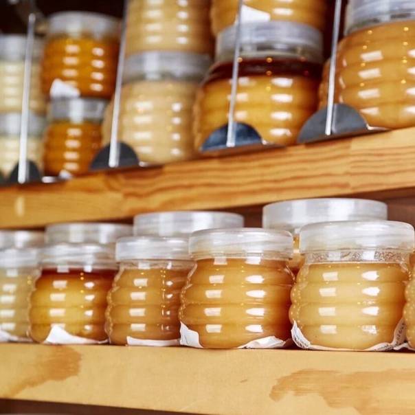 Учимся хранить мед правильно: где и как долго это делать