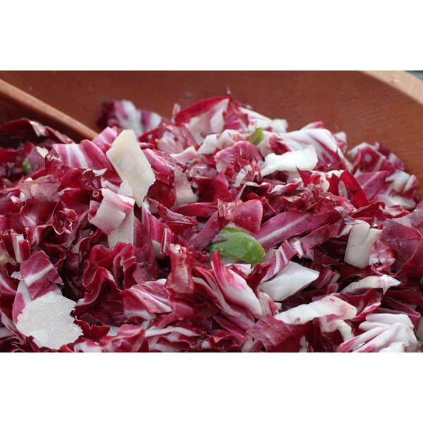 Салат радичио – его полезные свойства и калорийность; рецепты блюд