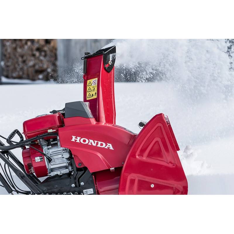 О снегоуборщике Honda (Хонда) – японская снегоуборочная машина на бензине